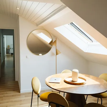 Stylish & Quite Flat In Centre - Cais Do Sodre 아파트 *